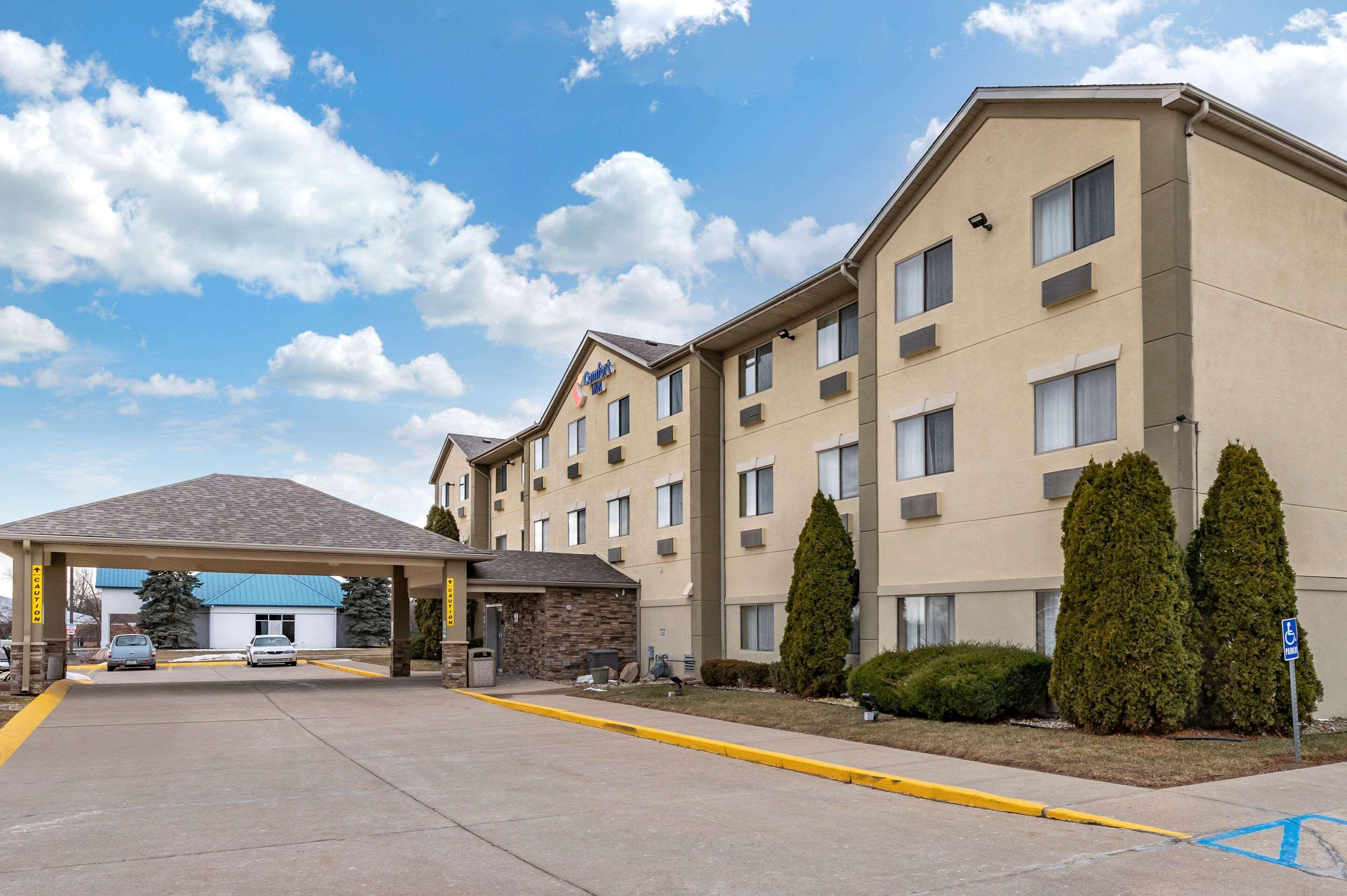 Comfort Inn Shelbyville North Exterior foto